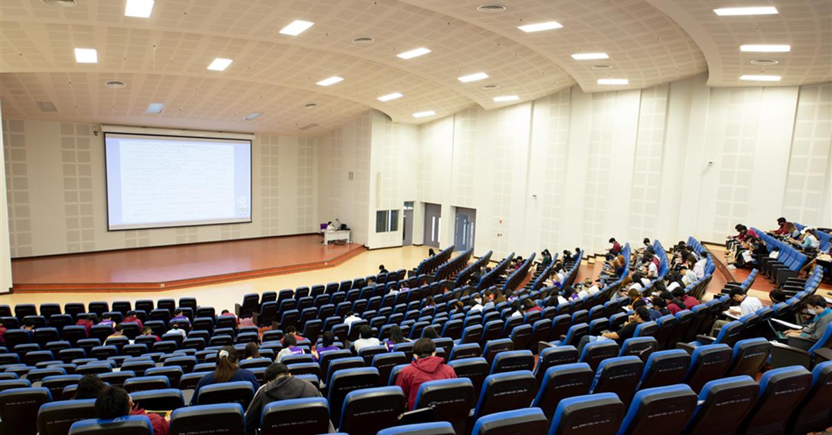 ศูนย์ภาษา คณะศิลปศาสตร์ จัดอบรมเพื่อยกระดับทักษะภาษาอังกฤษ ตามมาตรฐาน CEFR B1  English for Undergraduates (นิสิตรหัส 62) 17-18 ตุลาคม 2565